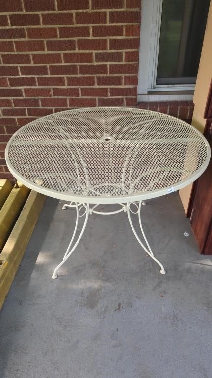 42" diameter steel patio table (no chairs)