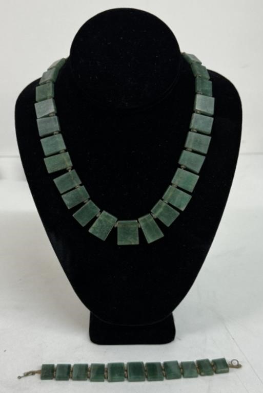 JADE NECKLACE & BRACELET SET