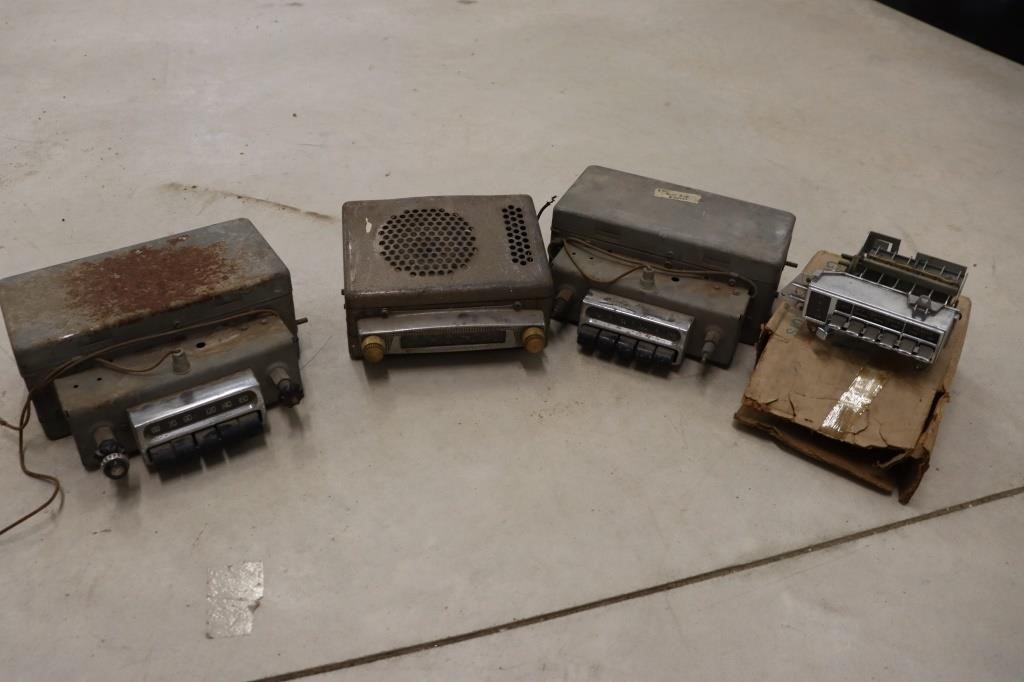 Vintage Automotive Radios