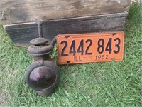OLD CAR LIGHT WITH LICENSE PLATE BRACKET