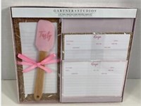 List Pad Spatula & Recipe Card Kit by Gartner Stus