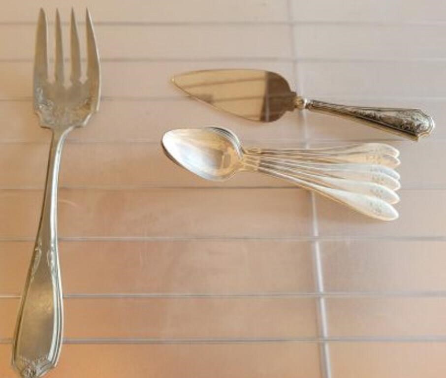 MARKED STERLING TEA SPOONS AND CHEESE KNIFE