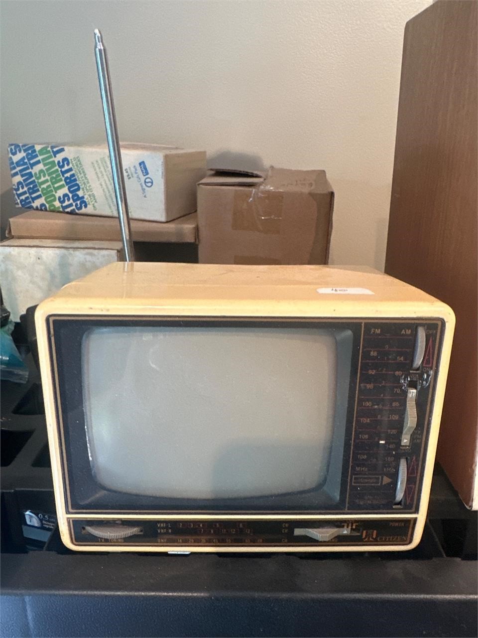Citizen vintage tv working with power cord