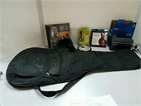 Canvas guitar case, radio, CD player +++