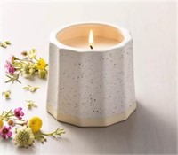 Hearth and Hand Magnolia Herbs Candle