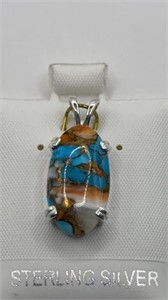 Spiny Oyster w/ White Buffalo Turquoise Pendant