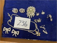 VINTAGE RHINESTONE COSTUME JEWELRY