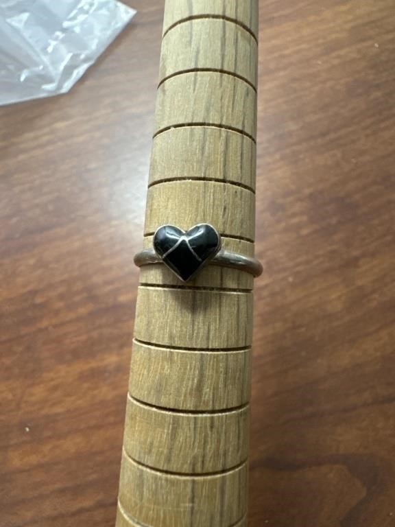 size 6 1/2 sterling ring with black Onyx heart