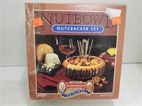 Nutbowl Nutcracker Set