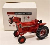 1/16 IH 1466 Tractor 26th Ontario Toy Show In Box