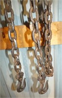 CHAIN W/ HOOKS