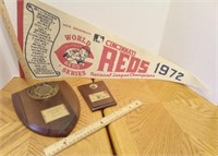 Cincinnati Reds 1972 Pennant,  & Trophy Plaques
