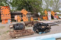HUGE ASSORTMENT OF CONSTRUCTION SIGNS