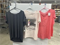 Size XL women’s short sleeve shirts
