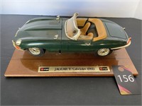 Bburago 1961 Jaguar e Die Cast Convertible