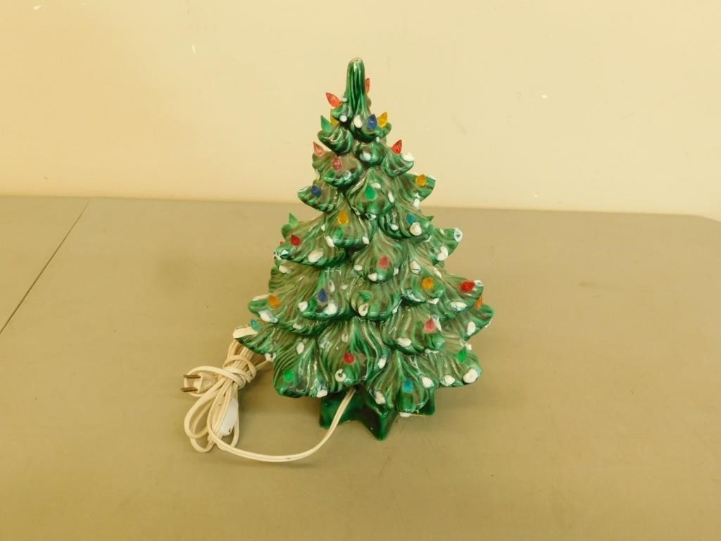 Ceramic christmas tree 14 in tall TESTED