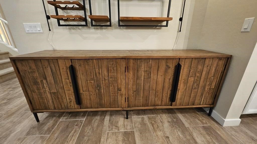 SIDEBOARD