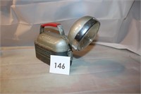 VINTAGE DELTA POWER-KING 12 VOLT LIGHT