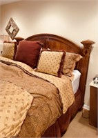 CUSTOM KING SIZE BEDDING INCLUDING CURTAINS
