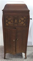 WILLIAMS & SONS CHICAGO WOODEN STAND UP PHONOGRAPH
