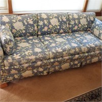 Southland Colonial Sofa'Phillips Estate