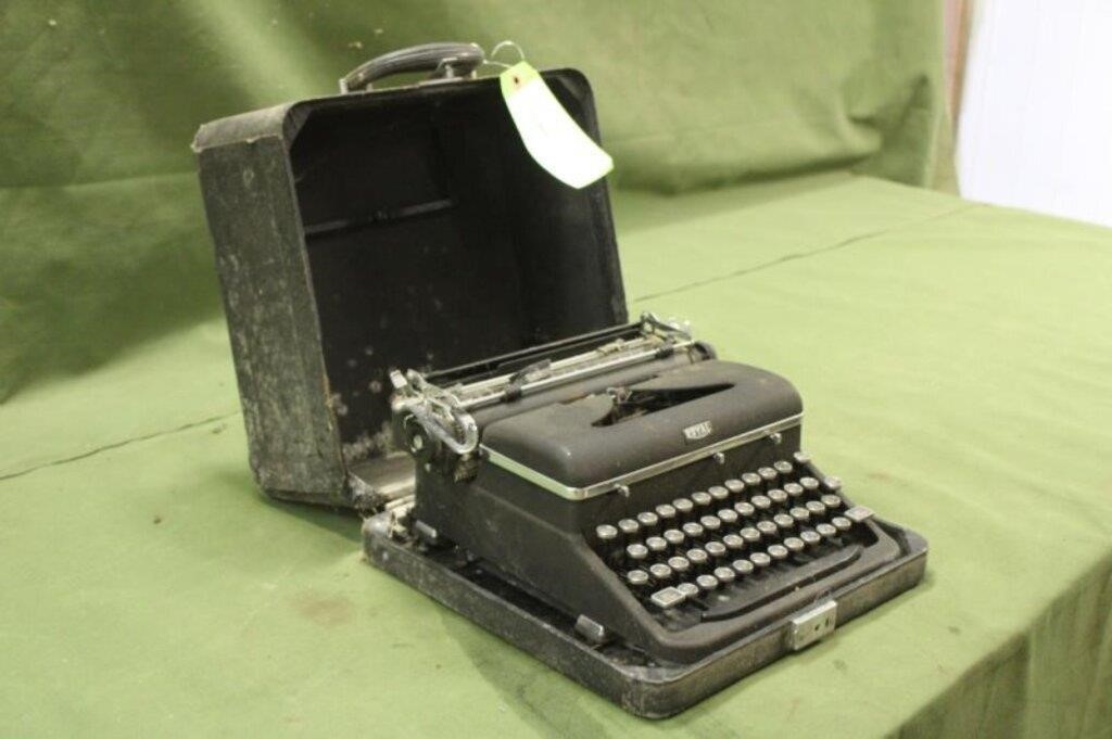 Vintage Royal Typewriter