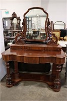 ANTIQUE VANITY