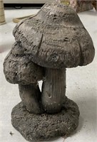 11" Tall Concrete Mushroom