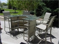 Glass Top Patio / Deck Bar with 4 Chairs