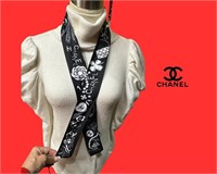 NWT Chanel black/white silk Totally scarf