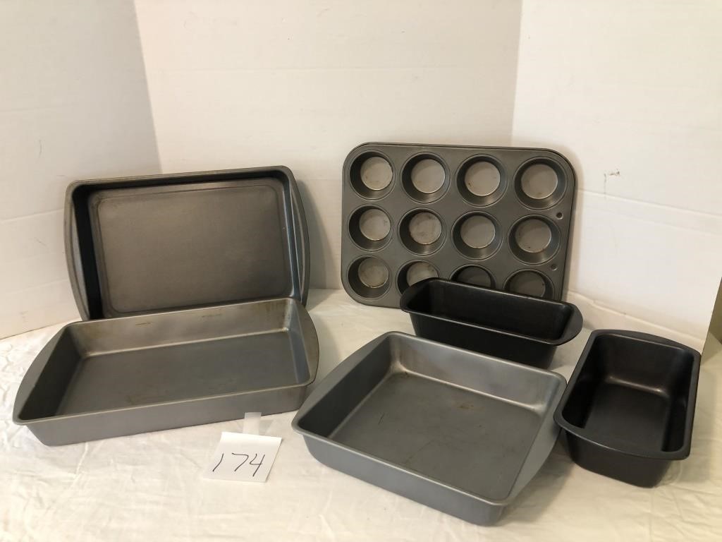 6 metal baking dishes