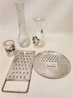 Vtg Grater And Glass