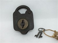 VINTAGE LOCK W/KEY