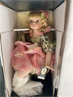 NIB VTG Geppeddo Porcelain Doll