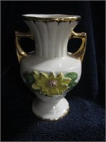 Rare Hull Waterlilly vase