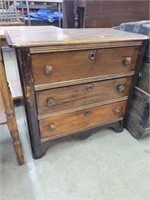 Antique Small Chest of Drawers - 23x22"