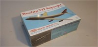 Vintage Guillow's boeing 747 superjet plastic