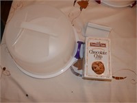 Cake Carrier & Cookie Jar