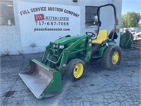 John Deere 2520 4X4 Tractor W/ Front End Loader