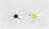 1960s White Enameled Daisy Pins Brooches