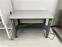48"x30" ULINE Industrial Packing Table