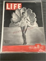 April 17, 1944 Life Magazine Hollywoods Prettiest