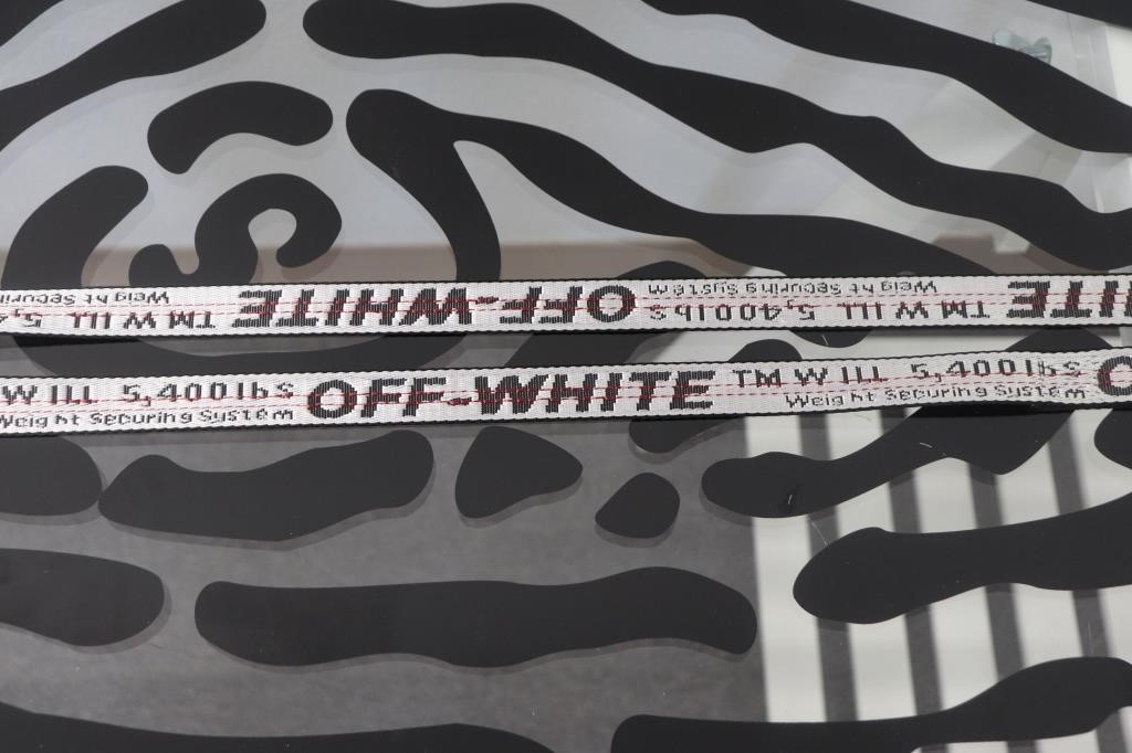 Off White Leash-White