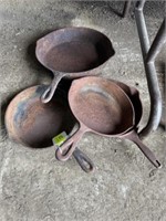 10", 8'", 3" cast iron skillets