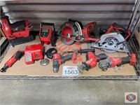 Milwaukee Tools. Lot of 8 pcs contents on the