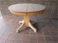 Antique Pedestal Pine Table