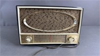 1951 Zenith C724G Frequency Control Radio