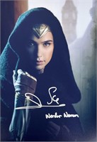 Autograph COA Wonder Woman Photo