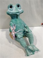 Sitting frog