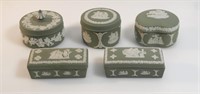 5 WEDGWOOD GREEN JASPERWARE LIDDED TRINKET BOXES